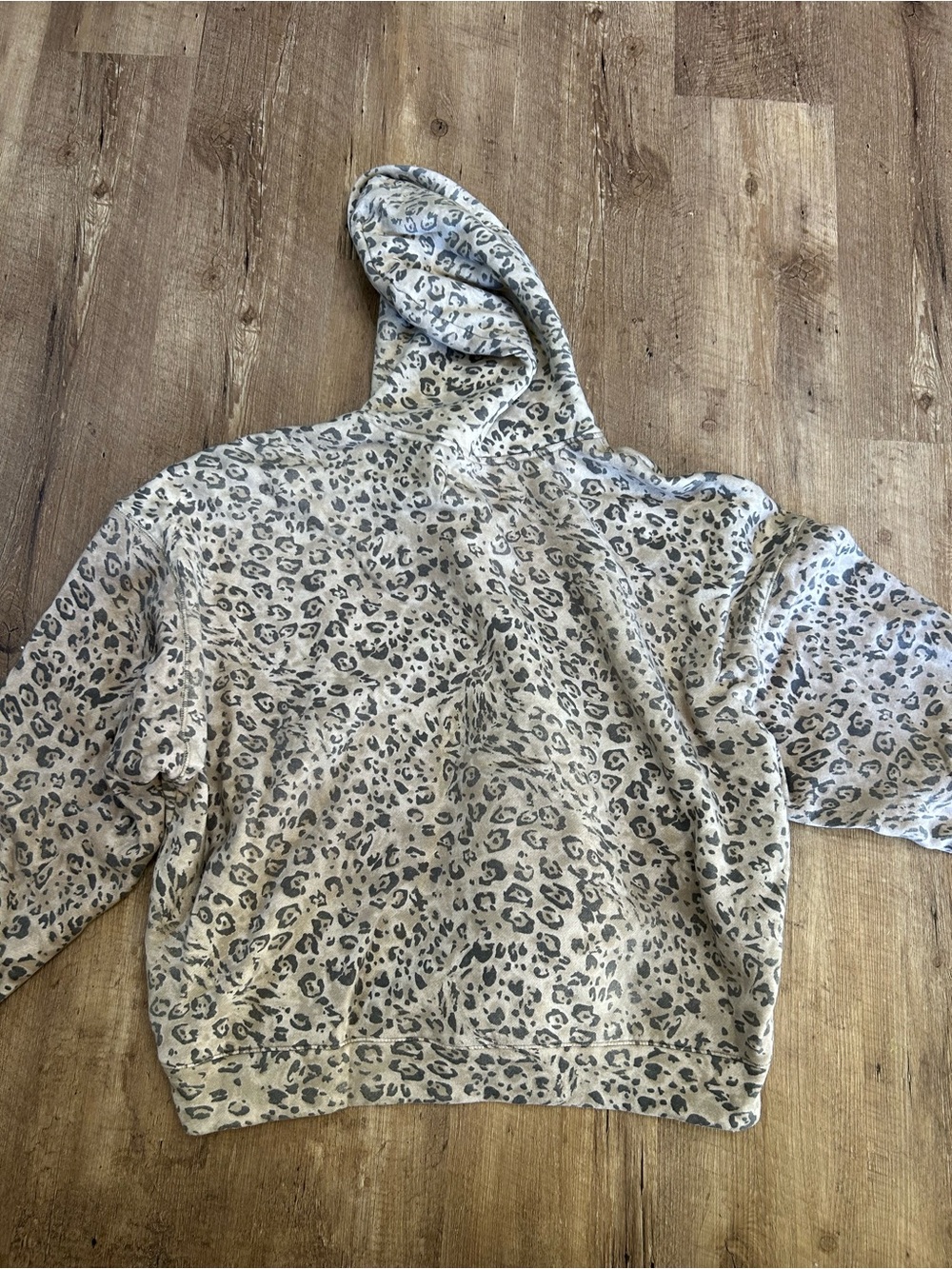 Hollister Cream and Gray Leopard Hoodie - Picture 7 of 7